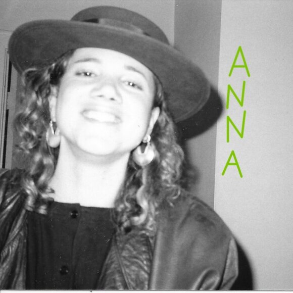 Anna Huling two-pocket Western shirt with floral pattern. - Picture 8 of 13